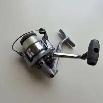 SHIMANO HOLIDAY SPIN 3000 낚시릴