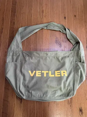 VETLER 뉴스페이퍼 백