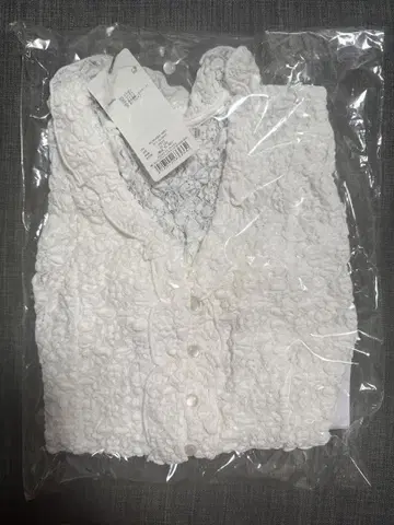 MOUSSY RUFFLE LACE 슬리브리스 상의