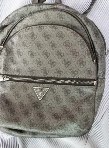 GUESS 그레이 백팩 중고 새상품급