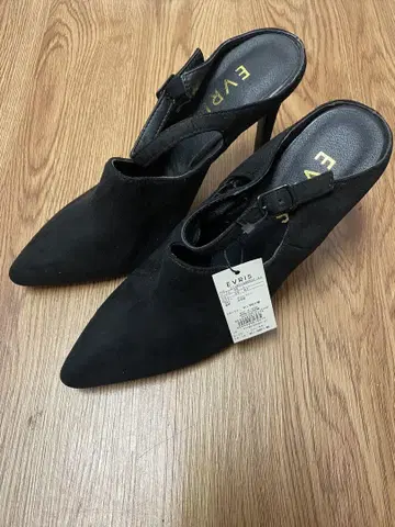 EVRIS 블랙 앵클 스트랩 힐 L 24.5