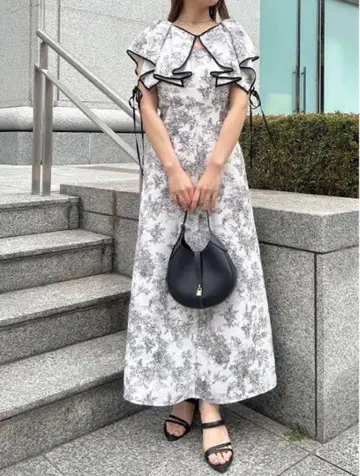 snidel 스나이델 러플 볼레로 파이핑 원피스
