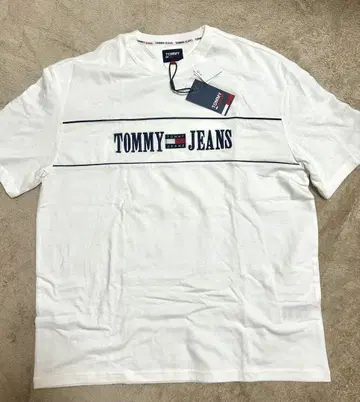 TOMMY JEANS 화이트 티셔츠