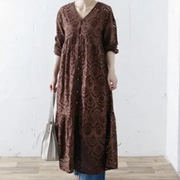 새상품 어반 리서치 사니 라벨 컷워크 레이스 원피스 브라운