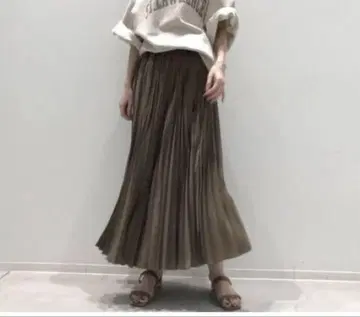 새상품 라빠르망 Pleats Skirt [플리츠 스커트]
