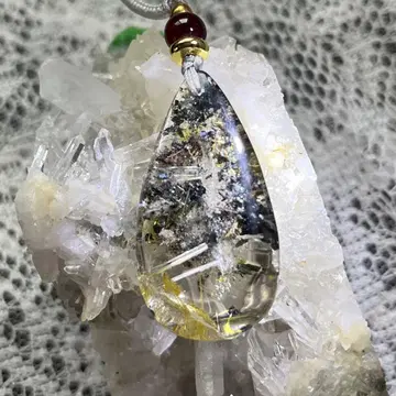 가든 루틸 쿼츠 목걸이