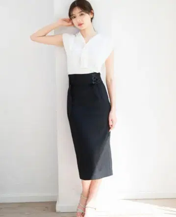 [새상품] 미쉬마쉬 리본 포함 타이트 롱 스커트 블랙