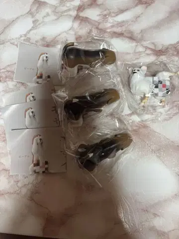 모자이누 가챠가챠 단품 410엔!