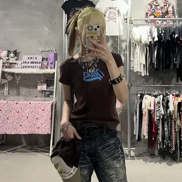 y2k 헤이세이 피치 티셔츠 브라운 미치코 런던 로고
