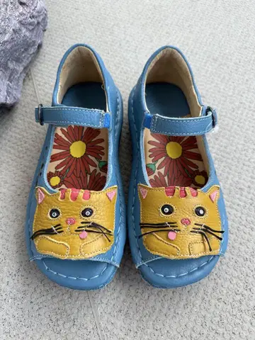 Estacion 에스타시온, 고양이, 모티브 샌들