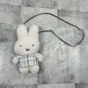 2023 miffy OPAQUE.CLIP 봉제 인형 숄더백