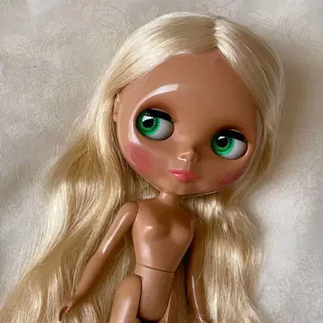 네오 브라이스 아샤 알빌라 본체만