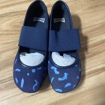 CAMPER 네이비 플랫슈즈