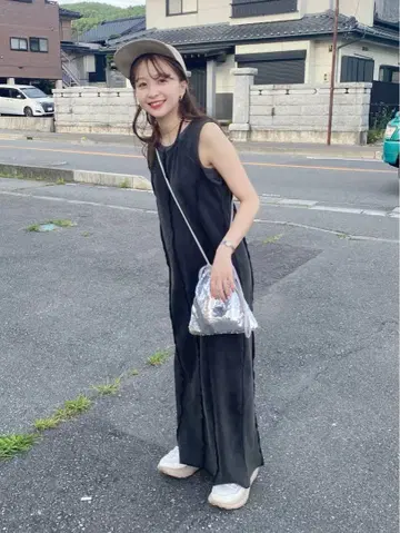 로리즈팜 파우더 블리치 민소매 원피스