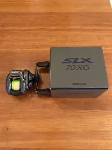 24SLX 70XG RIGHT
