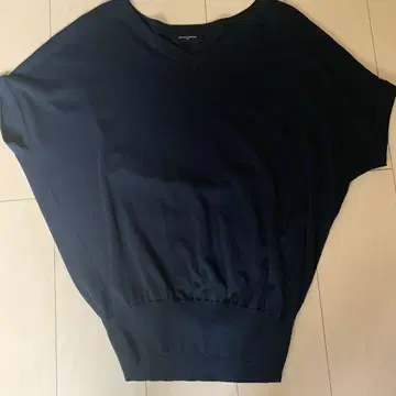 UNITED ARROWS 블랙 V넥 스웨터