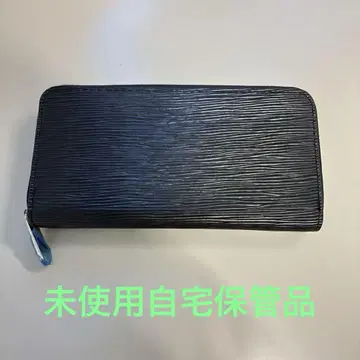 미사용 자택 보관품 블랙 엠보싱 가공 장지갑