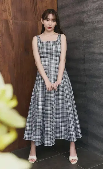 [새 상품급] Herlipto Paddington Long Dress