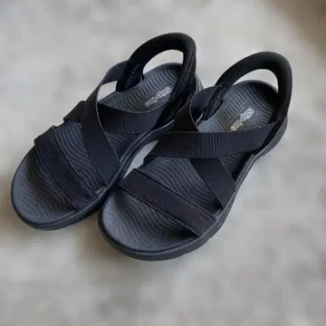 스케쳐스 핸즈프리 슬립인 샌들