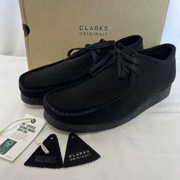 새상품 CLARKS 왈라비 블랙 스웨이드 42