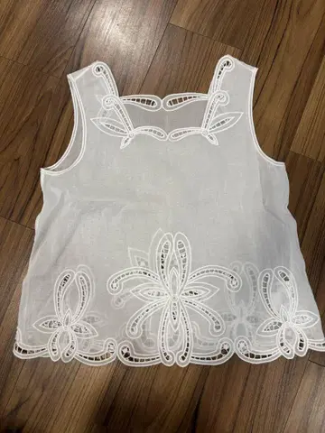 탱크탑 투모로우랜드 새상품급