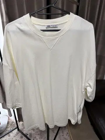 ZARA 크림색 반팔 셔츠 S 사이즈