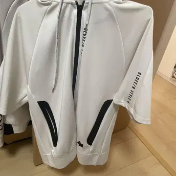LUXE 후드 화이트 후드티