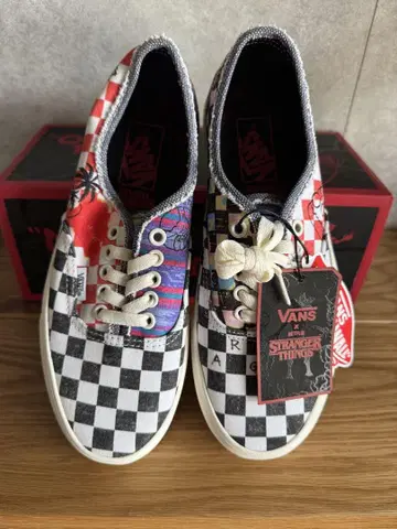 Vans 기묘한 이야기 오센틱 한정판 미사용 새상품
