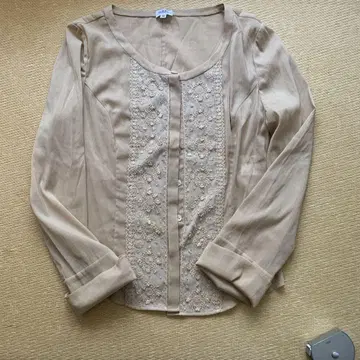 FOXEY BOUTIQUE 베이지 긴팔 셔츠 42