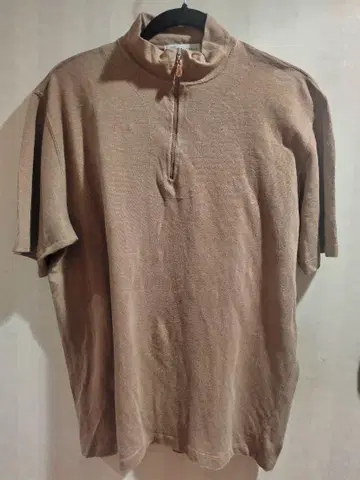 BRUNELLO CUCINELLI 브라운 하프 지퍼 티셔츠
