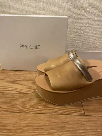 유나이티드 애로우즈 [ PIPPICHIC ] 통굽 샌들 38 베이지