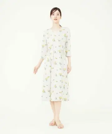 새상품급 시빌라 플라워 자수 드레스 M