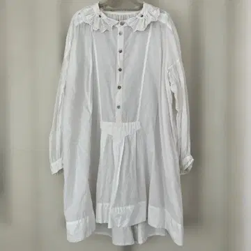 GASA 가사 자수 프릴 옷깃 개더 블라우스