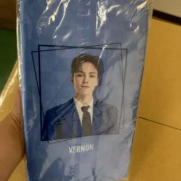 VERNON 파랑 파우치