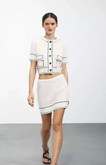 [새상품] ZARA 스티치 숏 슬리브 니트 자켓