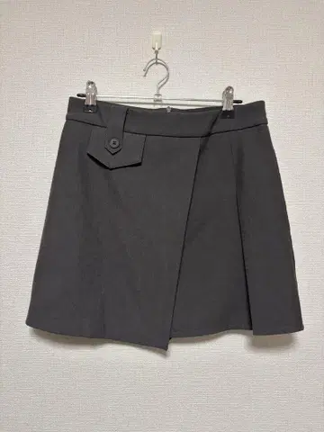 블랙 미니 플레어 스커트