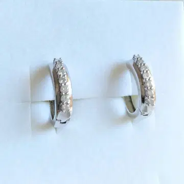 K10 화이트 골드 다이아 중절 타입 후프 귀걸이 TSUTSUMI