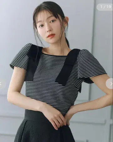 CELFORD 셀포드 숄더 리본 컷 탑