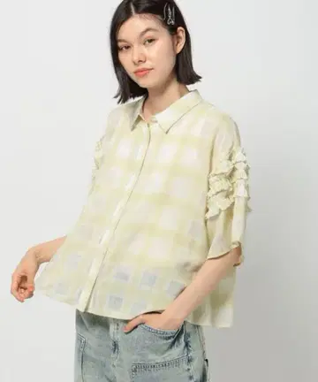 이번 시즌 niko and - 시어 옴브레 체크 프릴 셔츠 라임 L