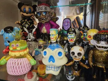 BlackBook Toy Frank Kozik marvelokinaw