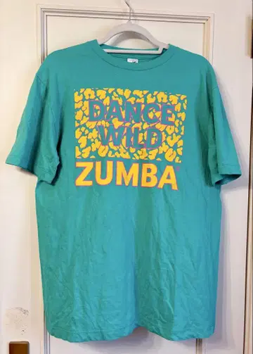 정품 ZUMBA 댄스 와일드 프린트 티셔츠