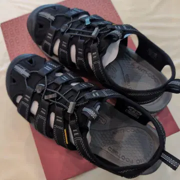 KEEN CNX 아웃도어 샌들 블랙 27cm