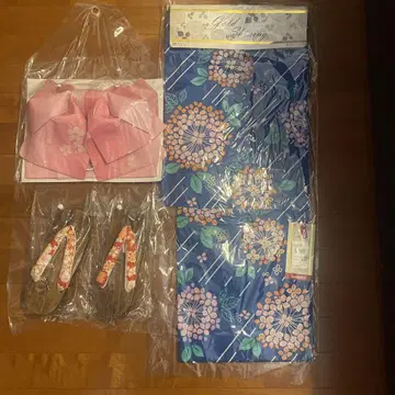 파란색 꽃무늬 유카타 오비 게다 세트