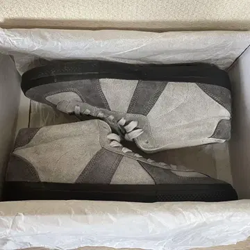 Graphpaper x REPRODUCTION OF FOUND 43