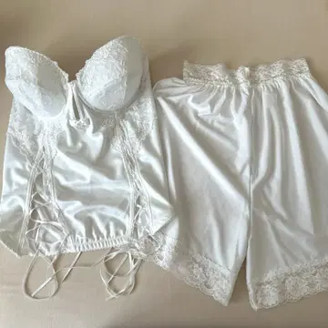 브라이덜 이너 [ 마터니티 뷔스티에 + 플레어 팬츠 ]