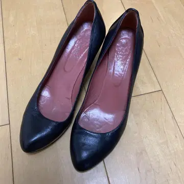 블랙 가죽 스틸레토 힐
