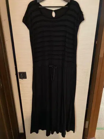 잉게보르그 피코 프릴 티셔츠 원피스 블랙
