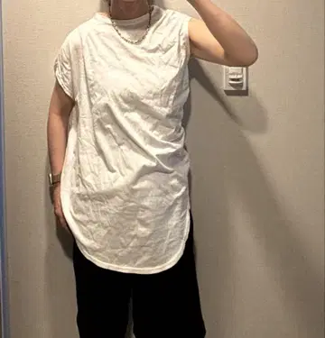 나곤스탠스 화이트 아지메 슬리브리스 티셔츠