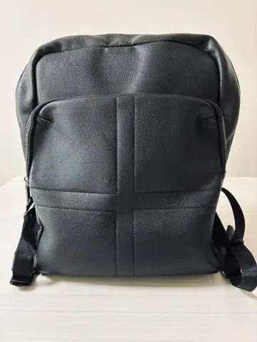 블랙 가죽 백팩