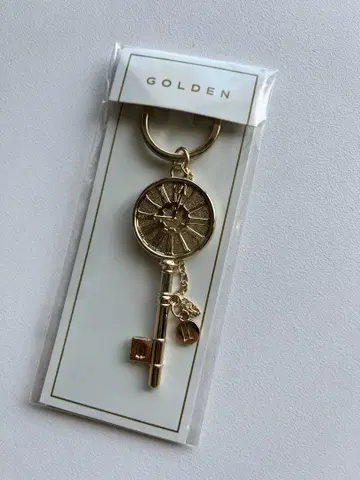 정국 GOLDEN 키링 18